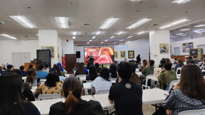 Dr. Jesus Randy Bogs Rivera discusses cervical cancer prevention and HPV awareness before COMELEC employees at Palacio del Gobernador.